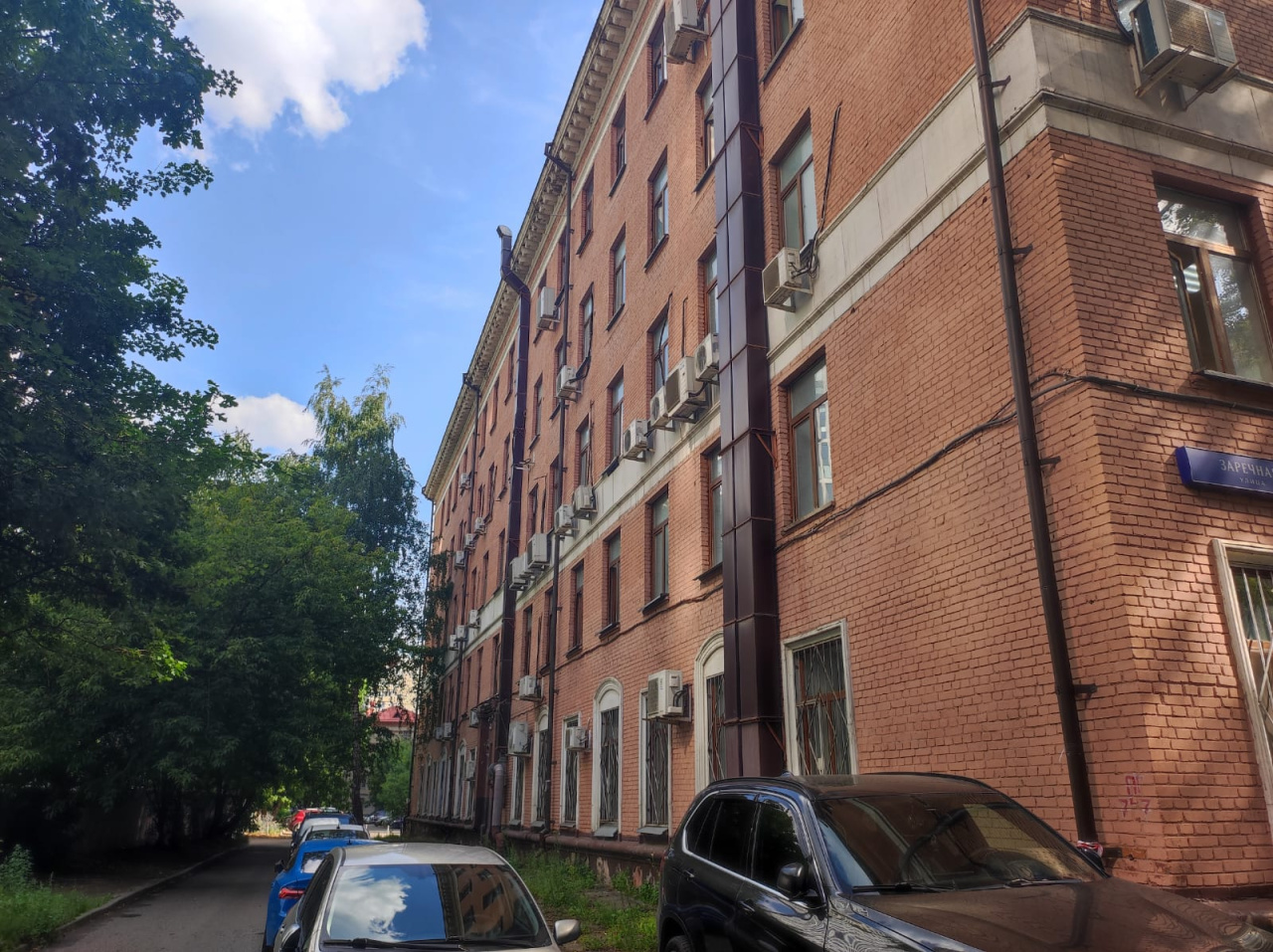 фасад дома, здание по адресу г Москва, ул Заречная, д 9